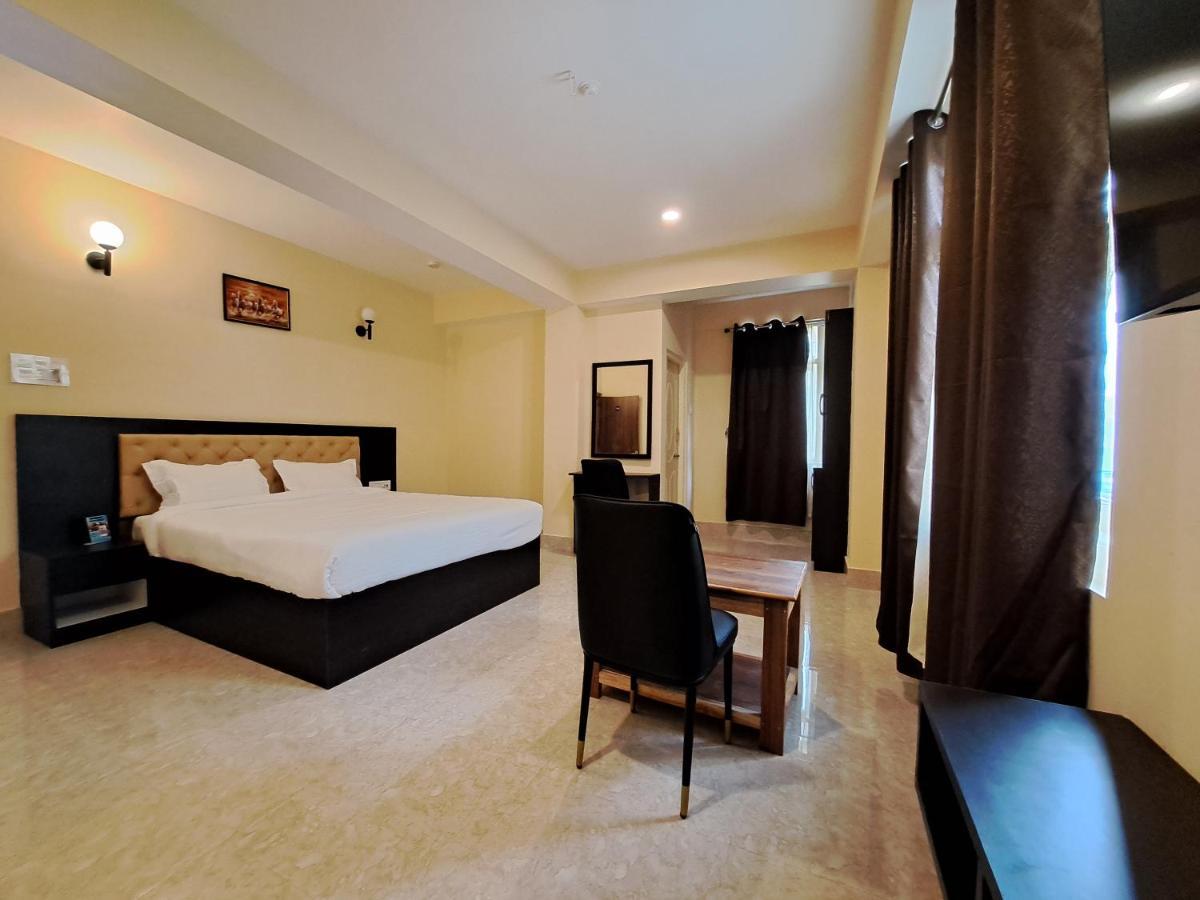 Snow White Retreat Hotel And Restaurant Ґанґток Екстер'єр фото
