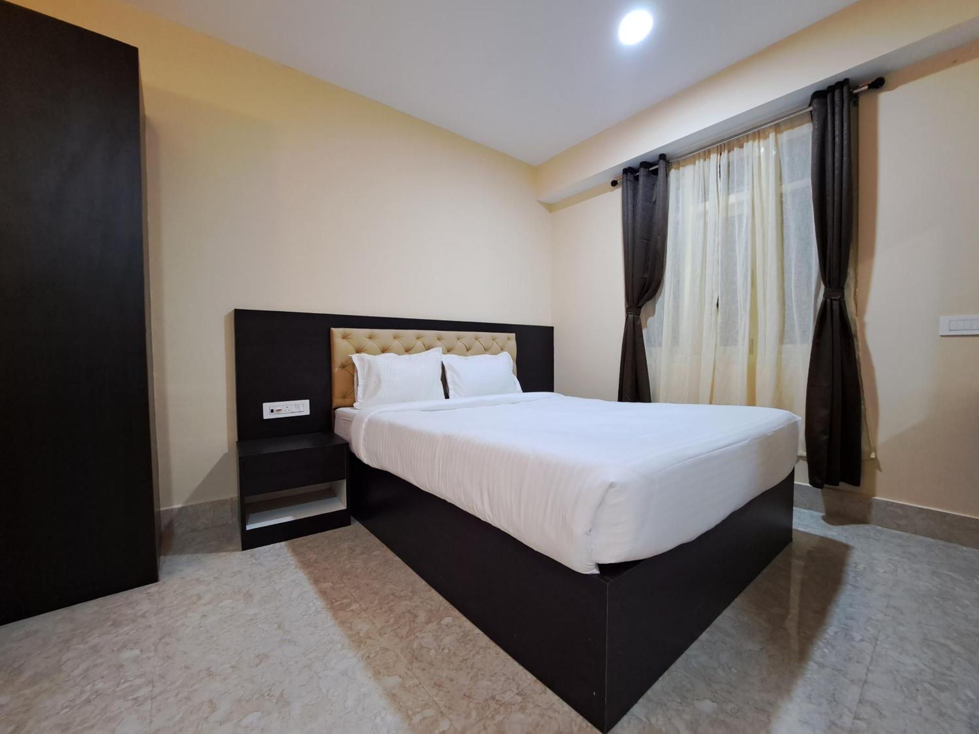 Snow White Retreat Hotel And Restaurant Ґанґток Екстер'єр фото