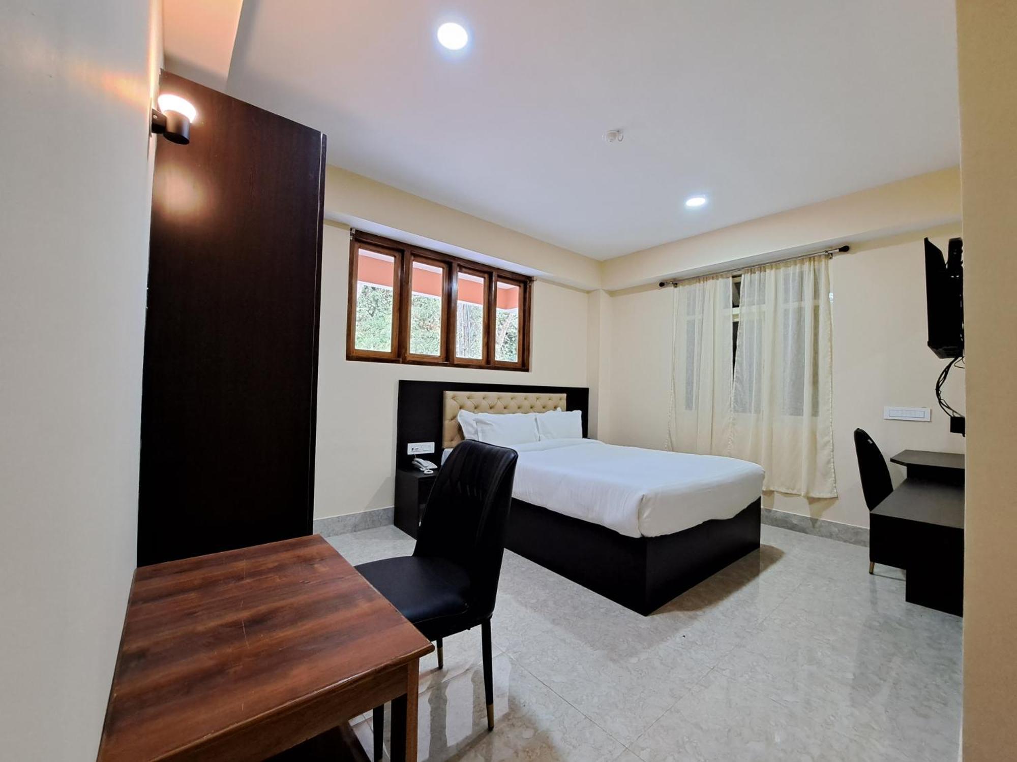 Snow White Retreat Hotel And Restaurant Ґанґток Екстер'єр фото